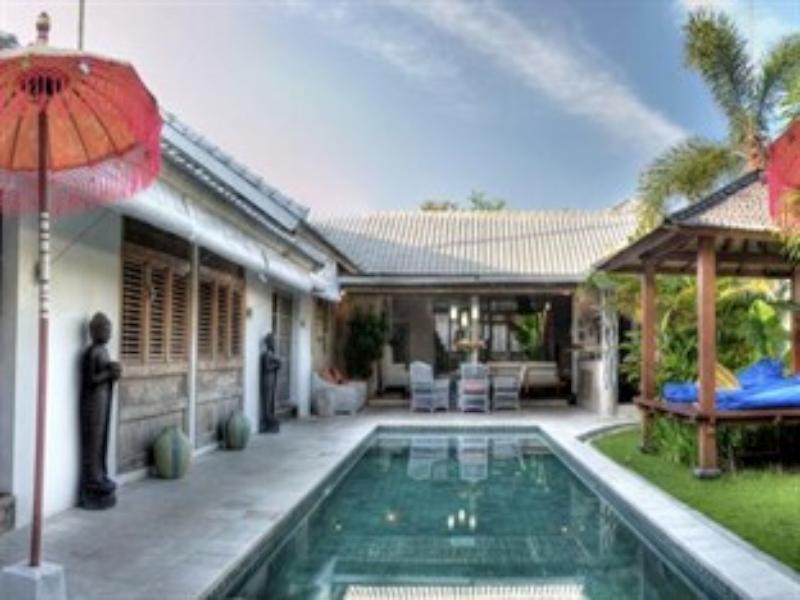 Coco Poco Villa Seminyak Esterno foto