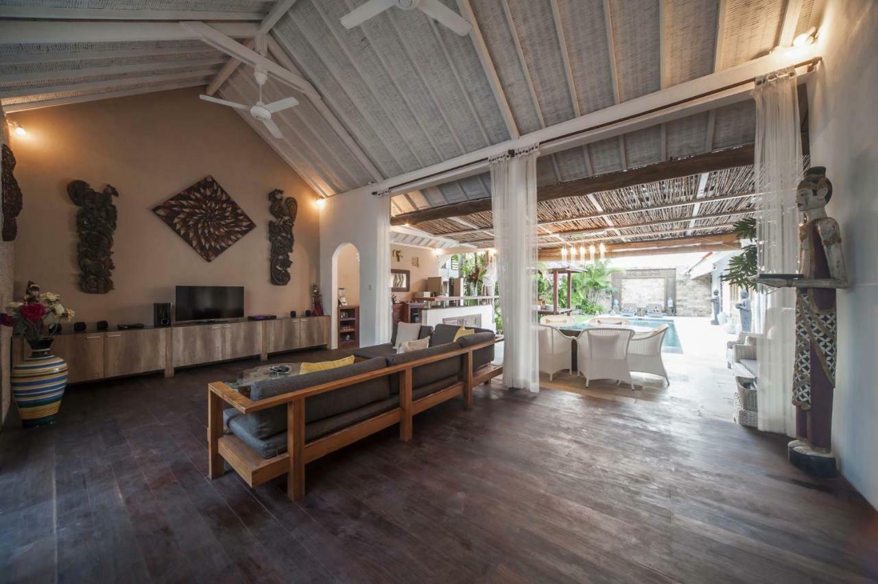 Coco Poco Villa Seminyak Esterno foto