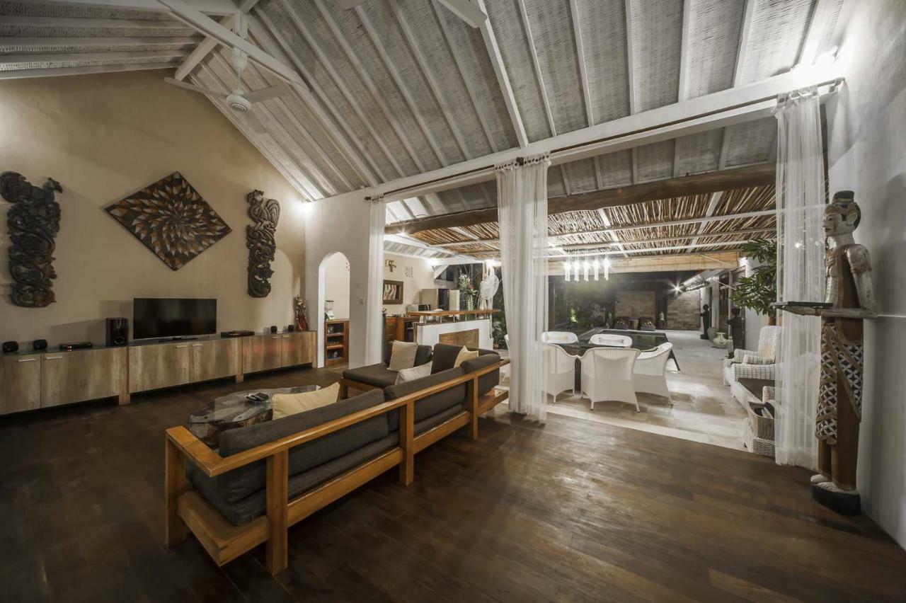 Coco Poco Villa Seminyak Esterno foto