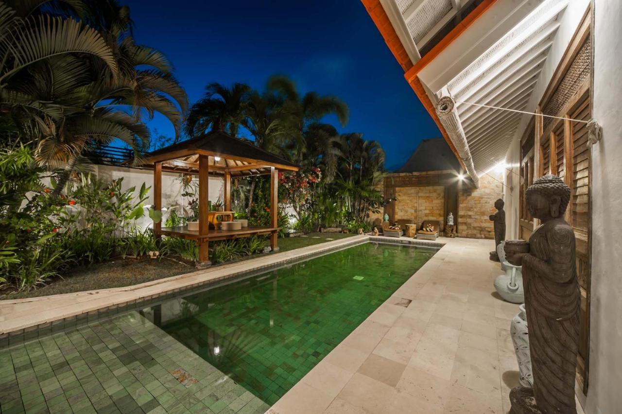 Coco Poco Villa Seminyak Esterno foto